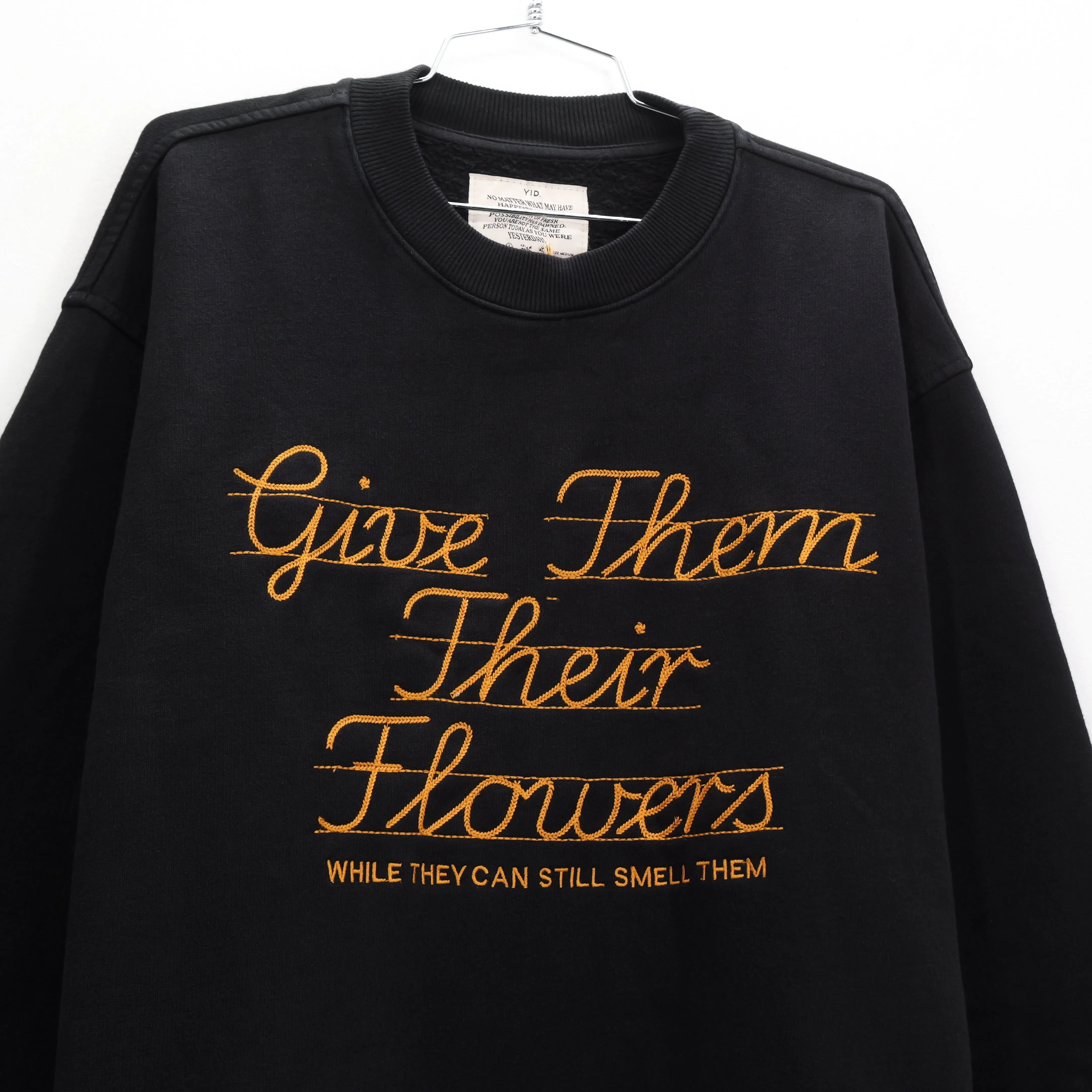 Give Their Flowers Crewneck Black