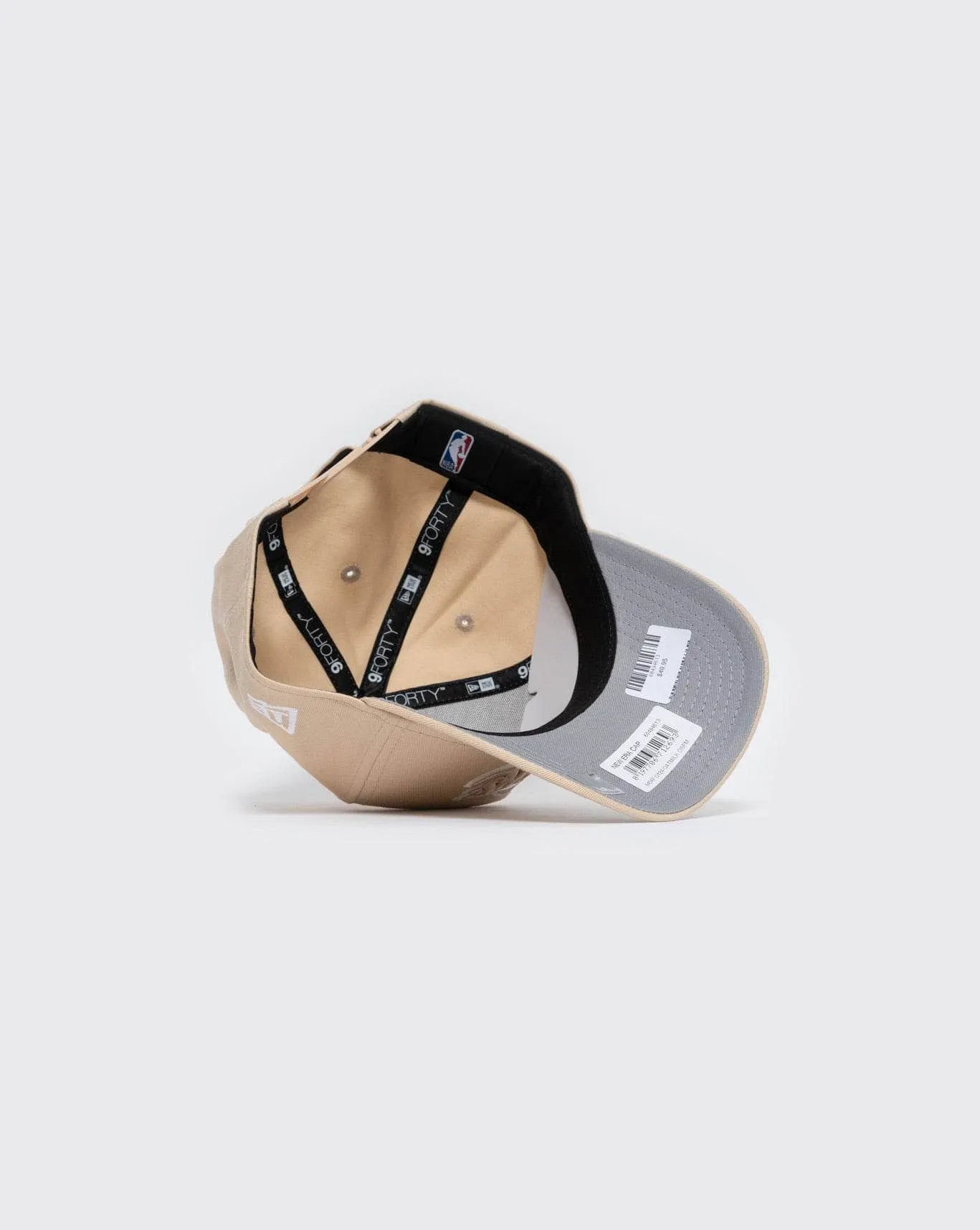 New era 940 aframe Chicago Bulls Oat Milk