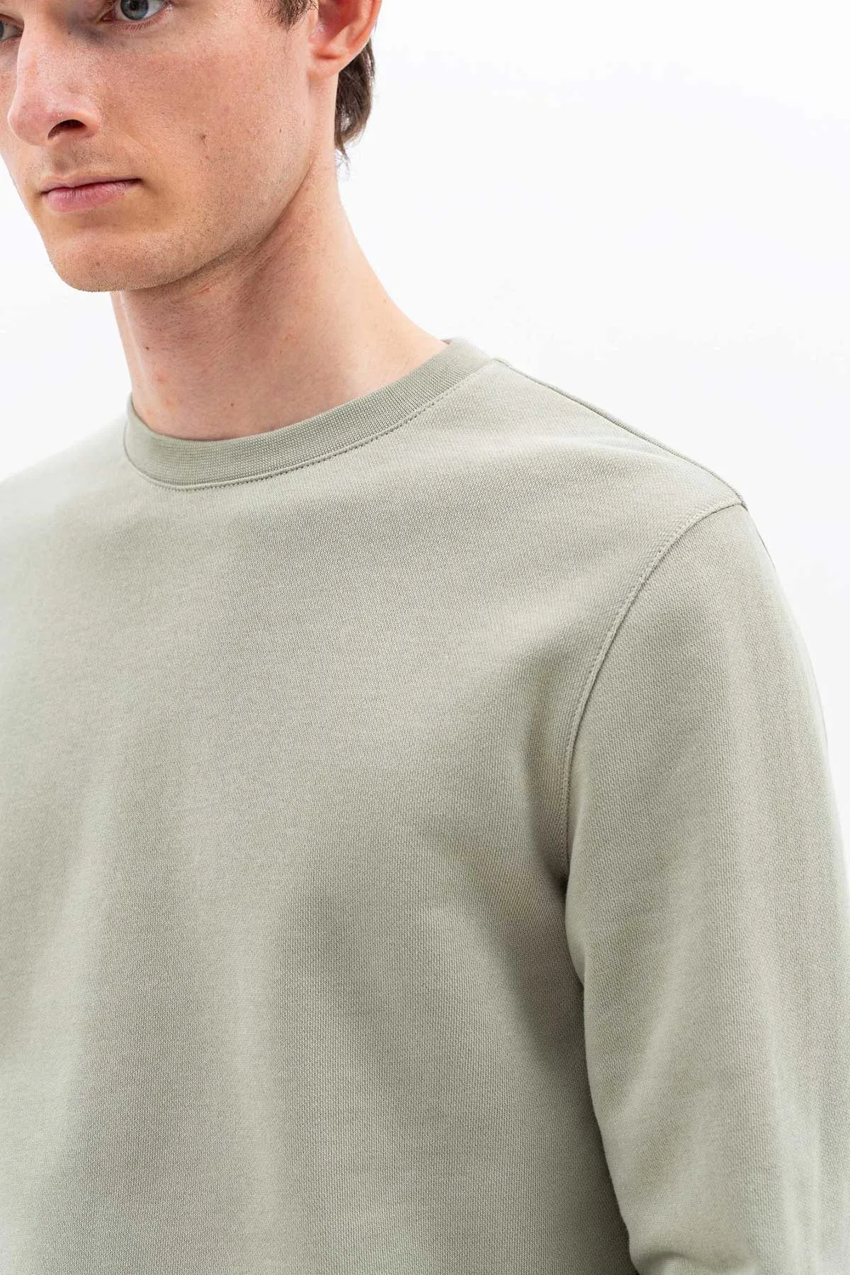 Norse Projects Classic Vagn Crew Sweatshirt in Sunwashed Green