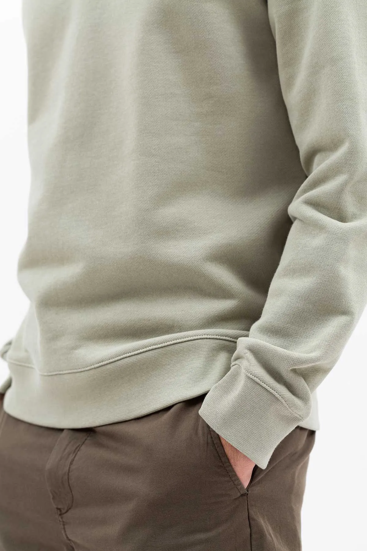 Norse Projects Classic Vagn Crew Sweatshirt in Sunwashed Green