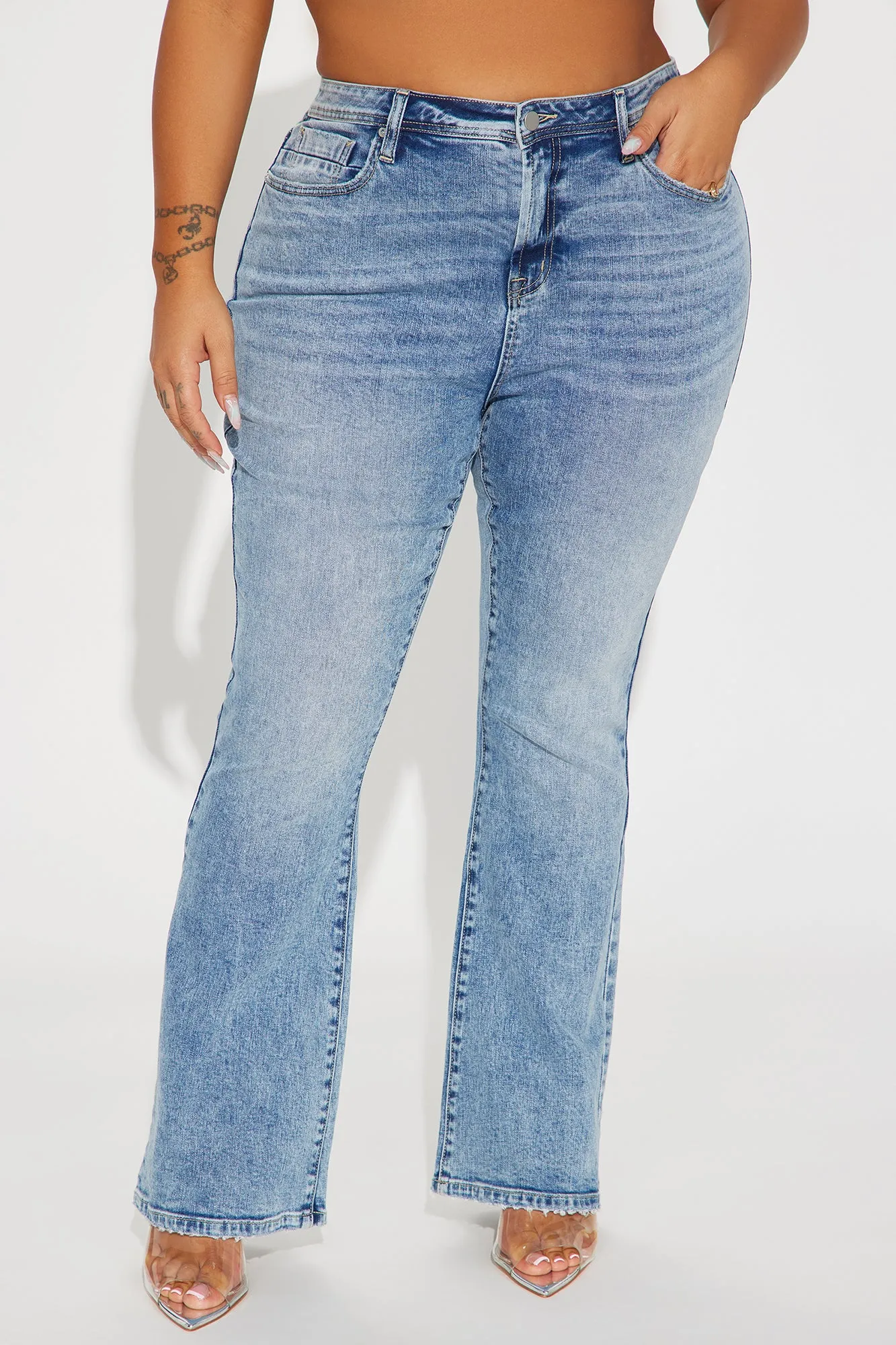 Selene Stretch Straight Leg Jeans - Light Wash